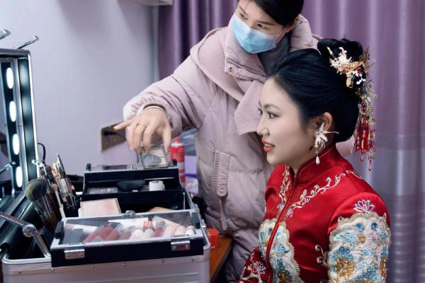 2025年7月结婚吉日指南，让你的婚礼更圆满
